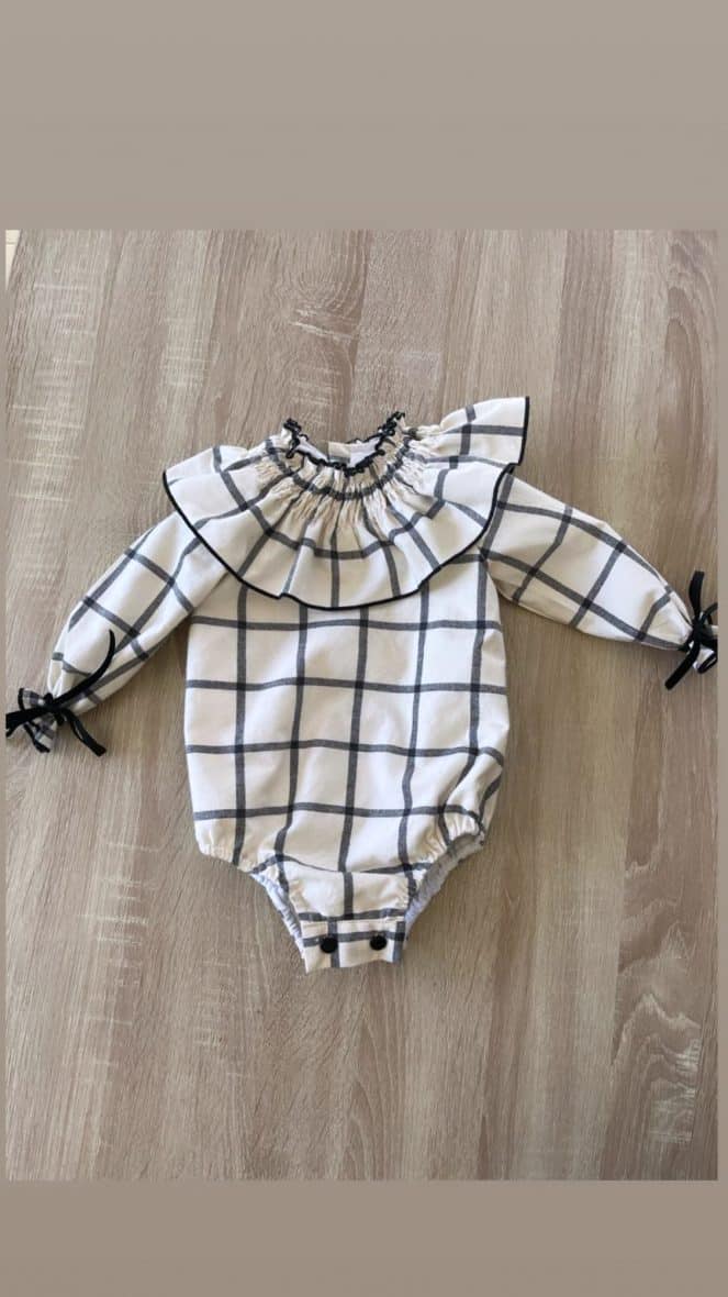 Pelele cuadros cuello fruncido
