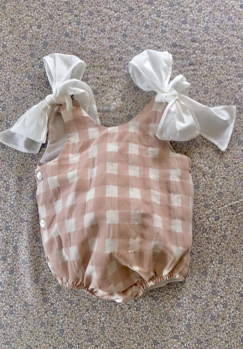 Pelele Maxi vichy en rosa y blanco